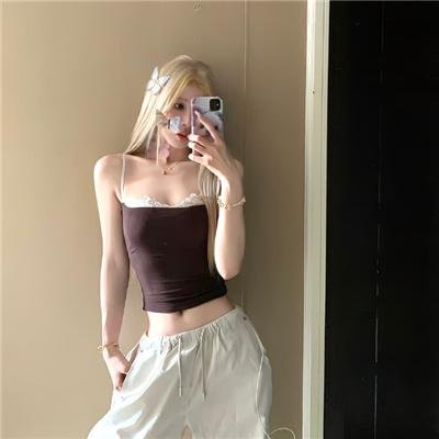 小镇的千叶君。海报